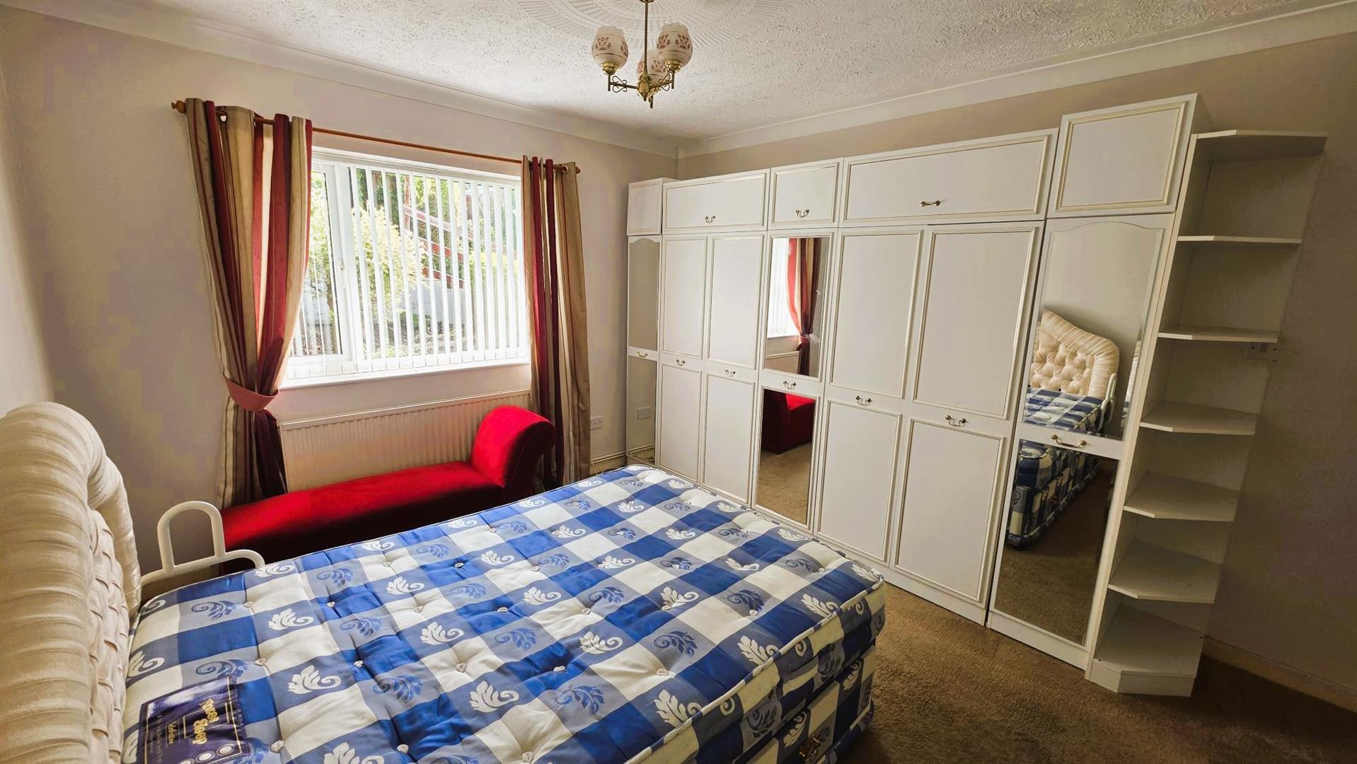 Gwscwm Road, Burry Port, SA16 0BS